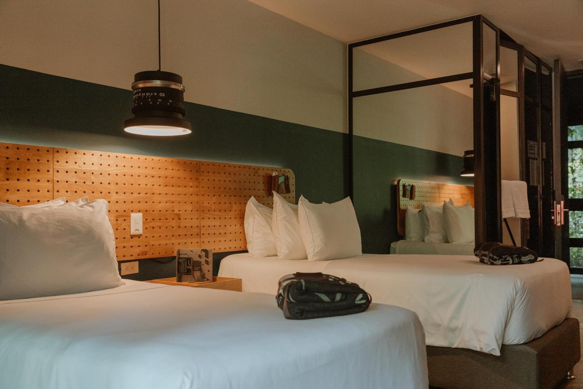 The Click Clack Hotel Medellín Exterior foto A room at the Hotel 1728