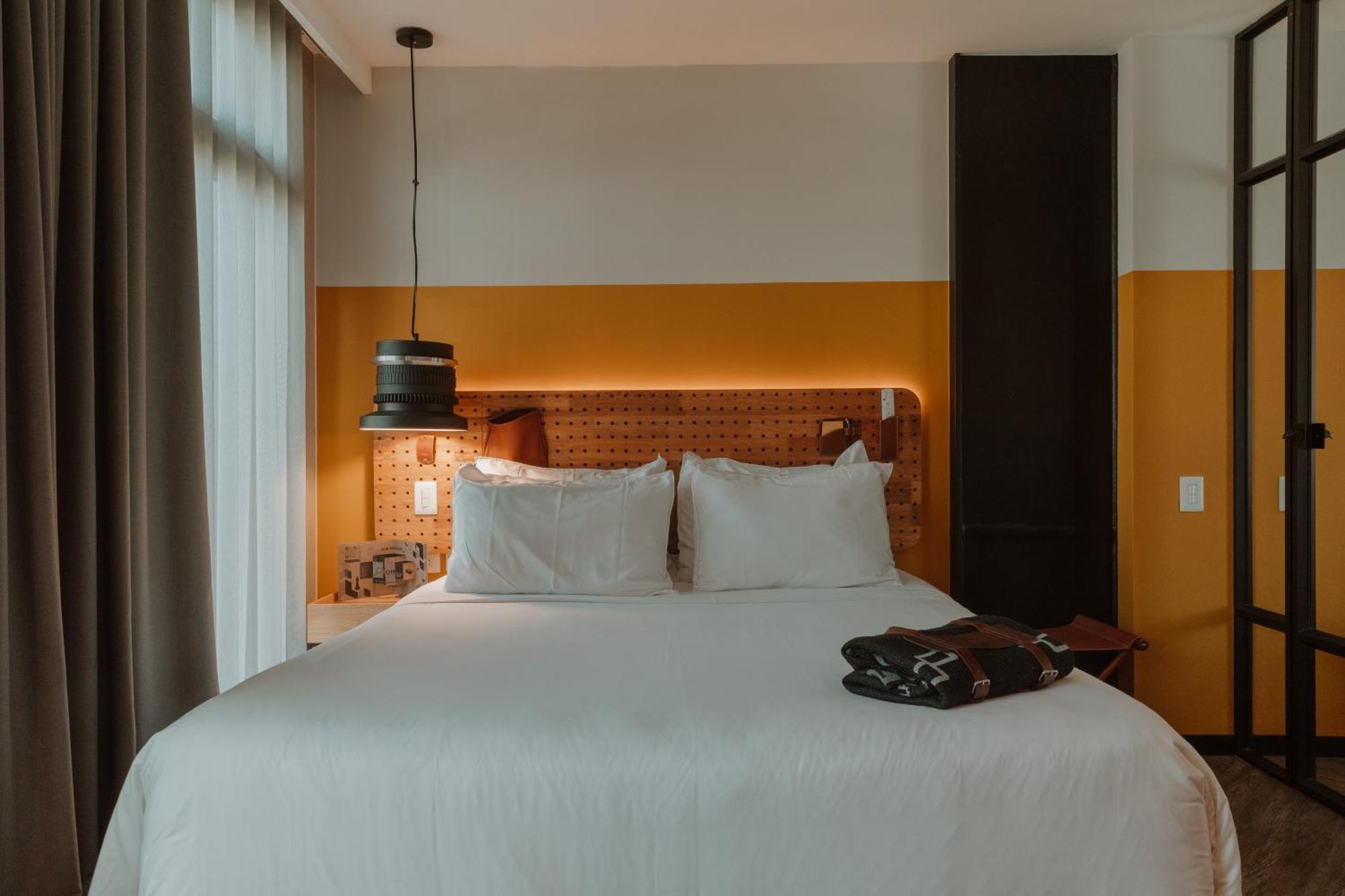 The Click Clack Hotel Medellín Exterior foto A room at the hotel