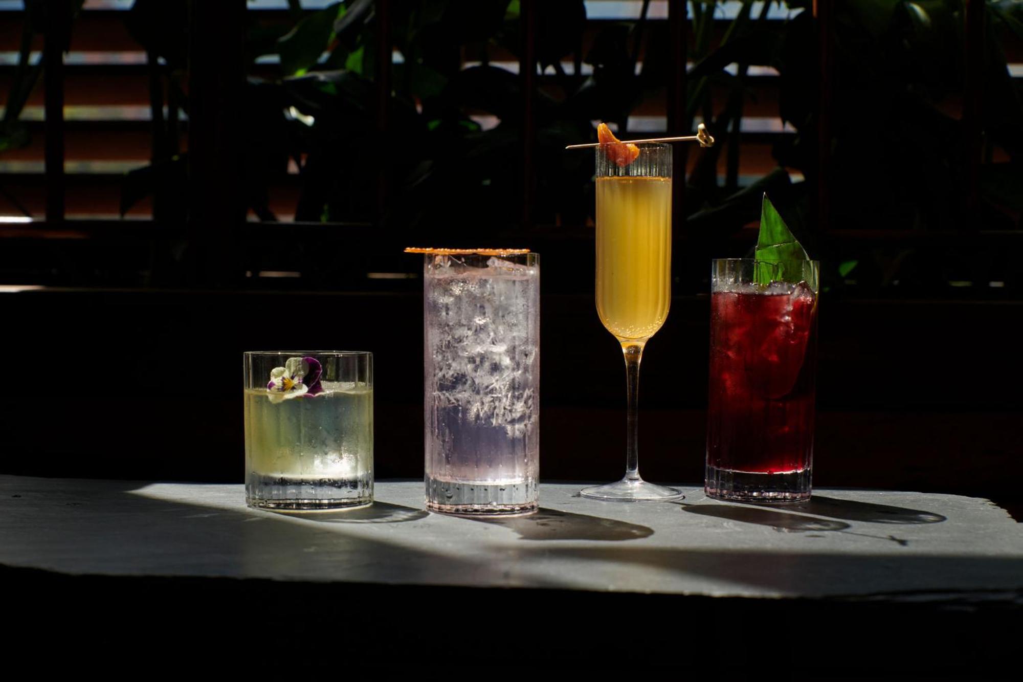 The Click Clack Hotel Medellín Exterior foto Cocktails at the bar